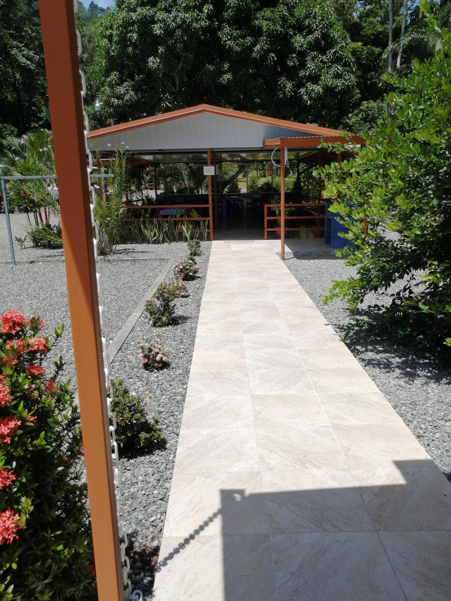 Puerto Vargas Lodge 卡维塔 外观 照片
