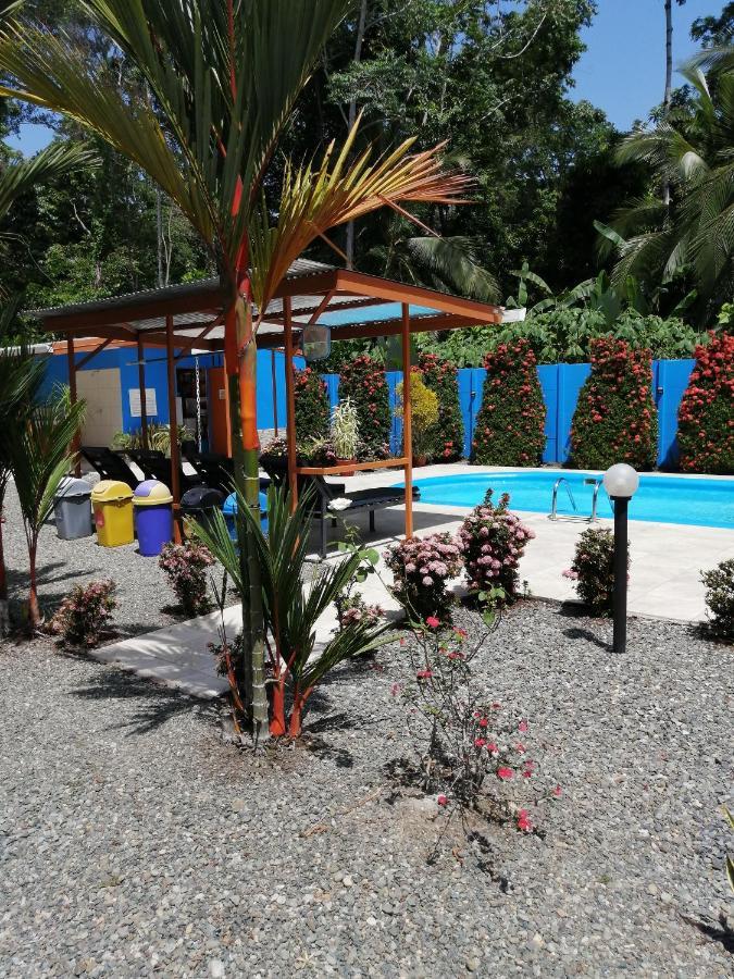 Puerto Vargas Lodge 卡维塔 外观 照片