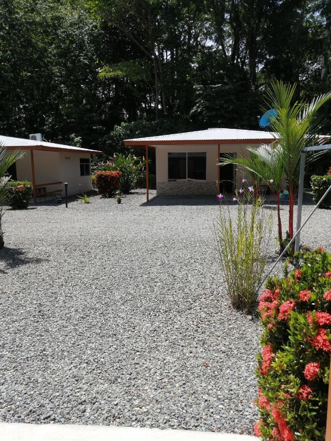 Puerto Vargas Lodge 卡维塔 外观 照片