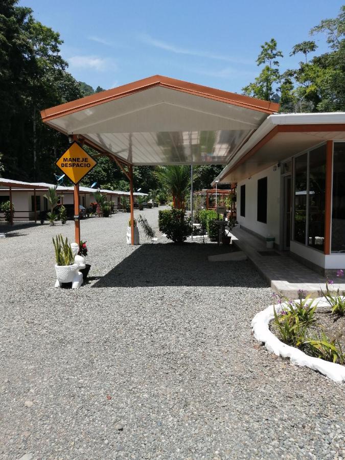 Puerto Vargas Lodge 卡维塔 外观 照片